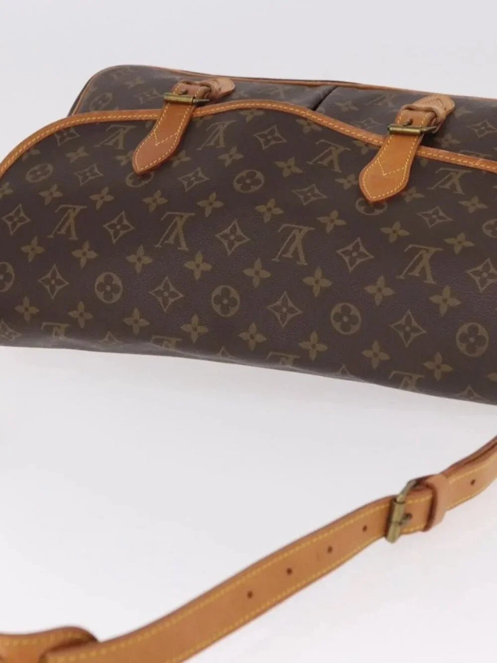 LOUIS VUITTON Monogram Gibeciere GM Shoulder Bag M42246 LV Auth 188421